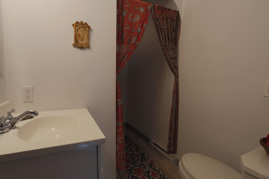 Meems Elliston B&B 外观 照片