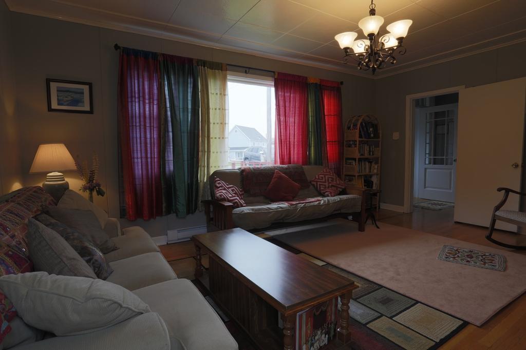 Meems Elliston B&B 外观 照片