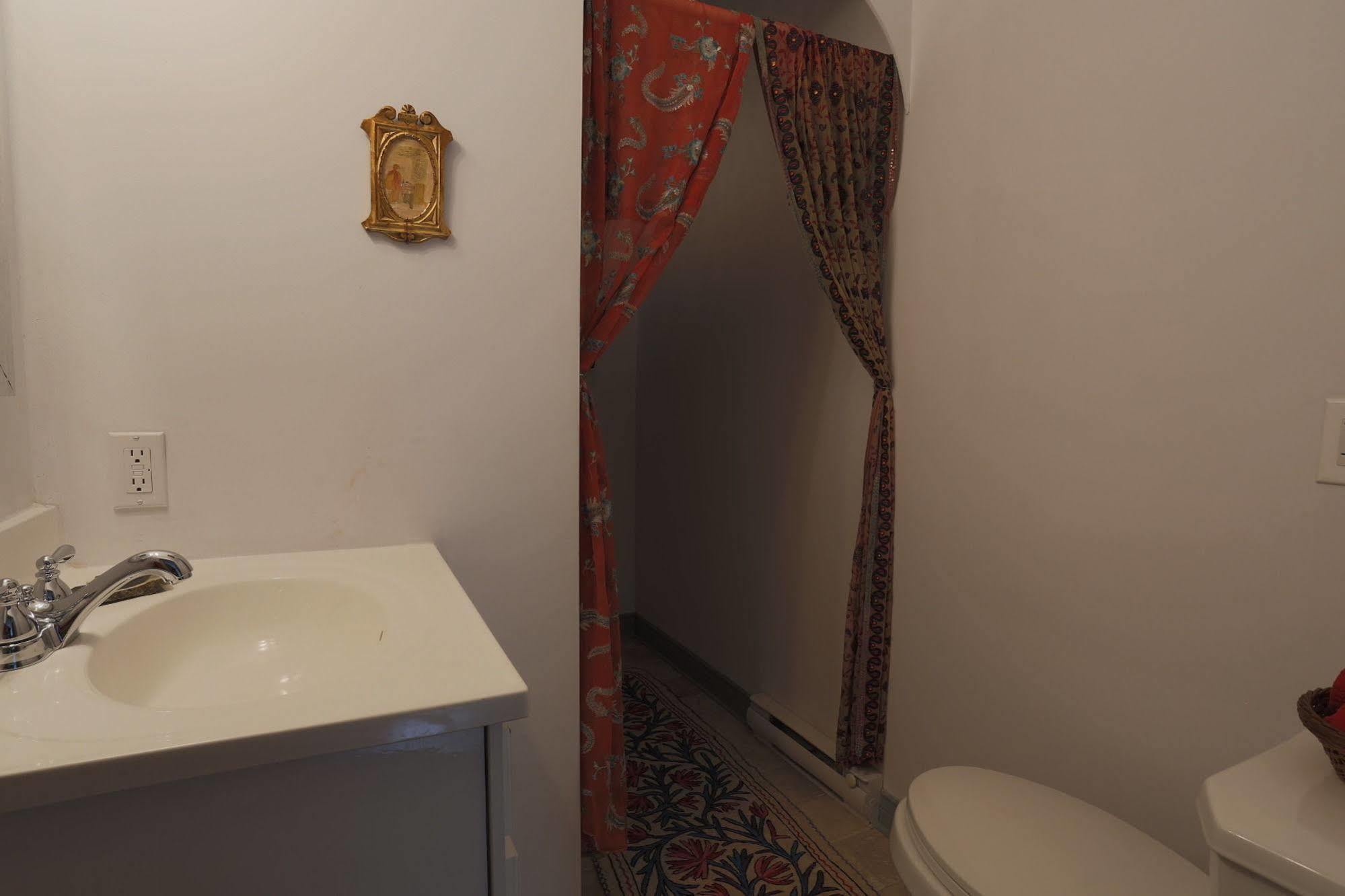 Meems Elliston B&B 外观 照片
