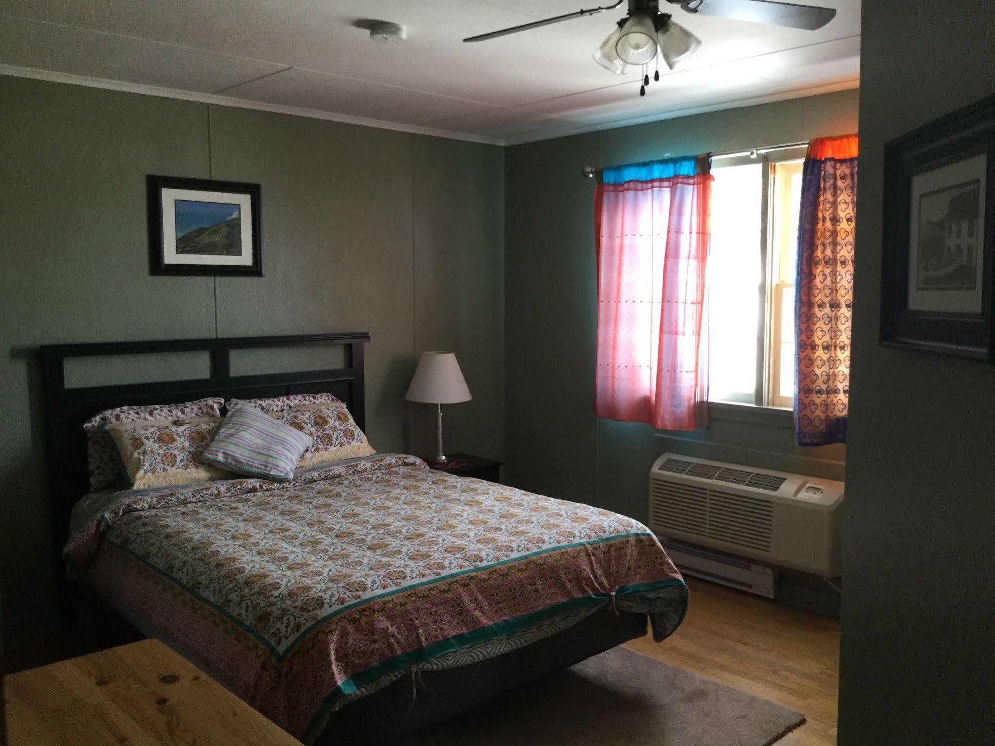 Meems Elliston B&B 外观 照片