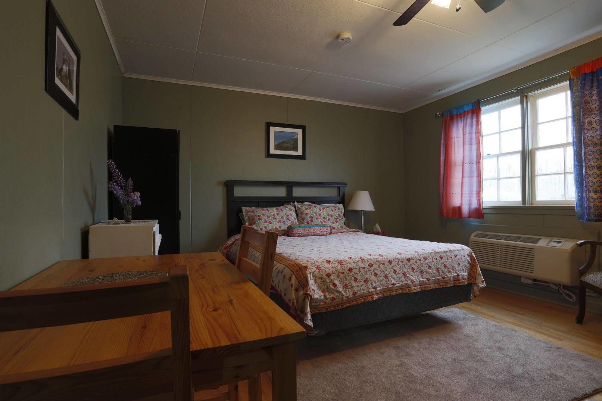 Meems Elliston B&B 外观 照片