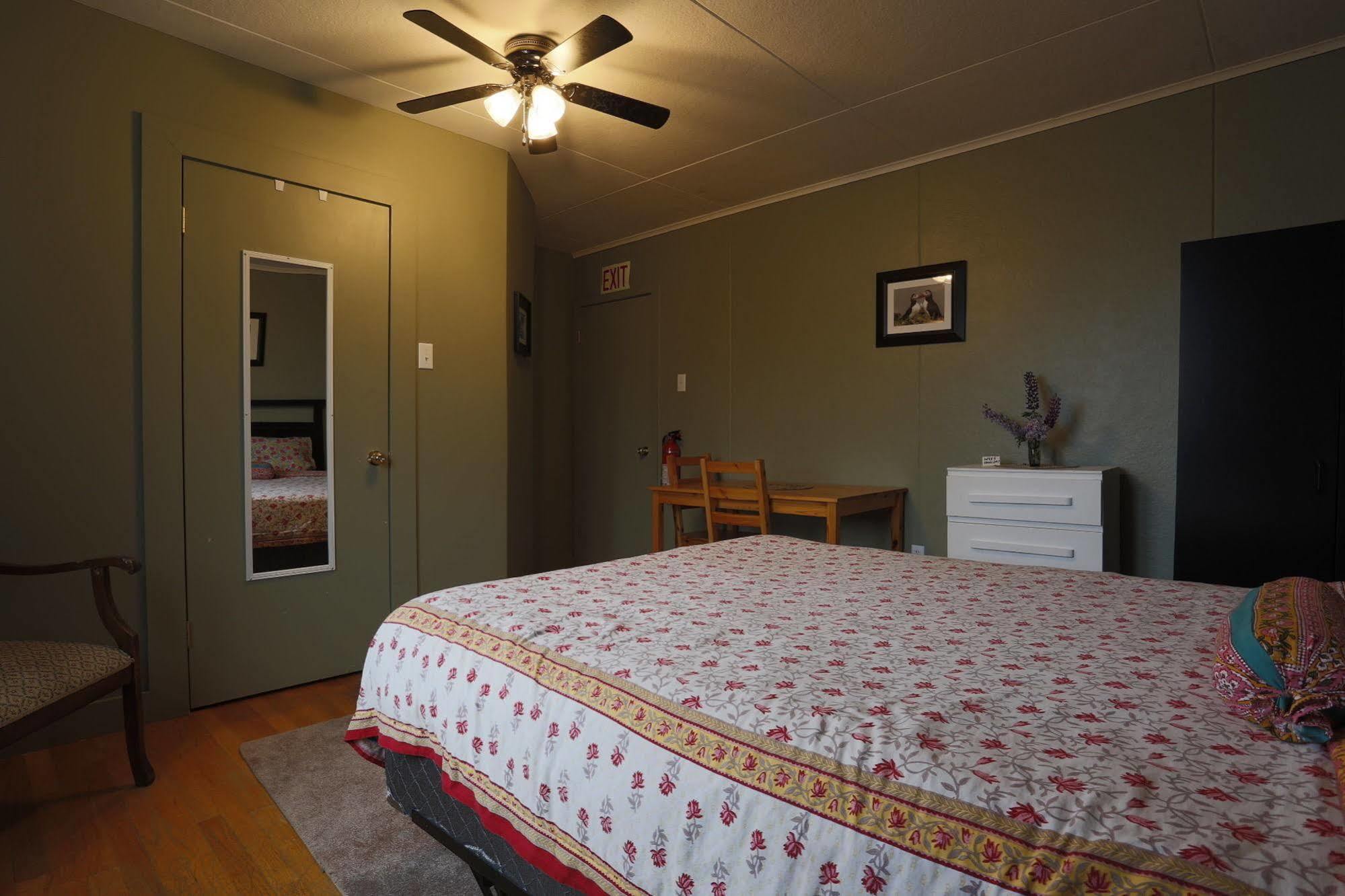 Meems Elliston B&B 外观 照片