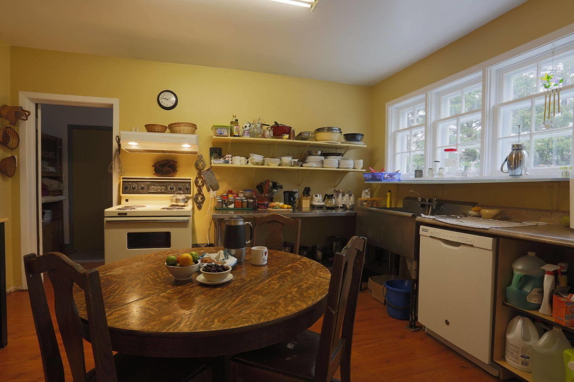 Meems Elliston B&B 外观 照片